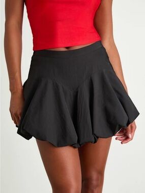 NWT Lulus Wistara Black Mid-Rise Micro Bubble-Hem Skort